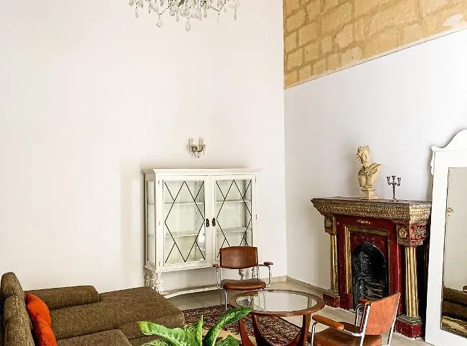 L'artist Casa Micallef