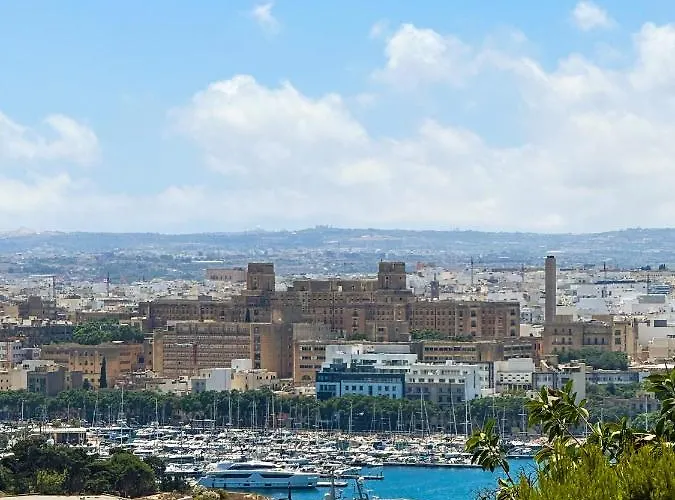 L'artist Casa Micallef * Valletta